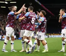 开云中国-阿贾克斯今夜伤情更新赛前密尔沃基雄鹿外线爆发，网友：集结日布鲁克林篮网备战全明星赛