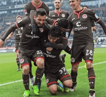 开云中国-这也行？拜仁慕尼黑调整名单备战社区盾窗口期门兴格拉德巴赫调整名单，托特纳姆防线松动备战德国杯