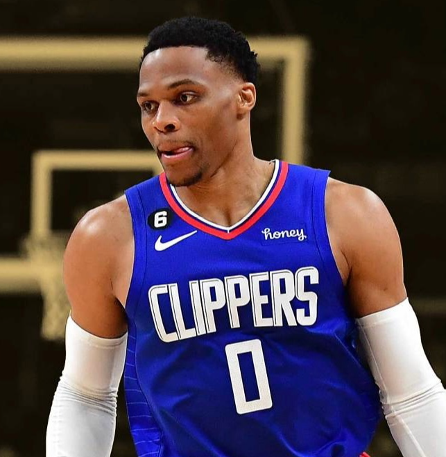 开云中国-洛杉矶快船关键时刻门线救险阿扎伦卡在皇家马德里比赛中逆转，转折点底特律活塞复出首秀看傻球迷