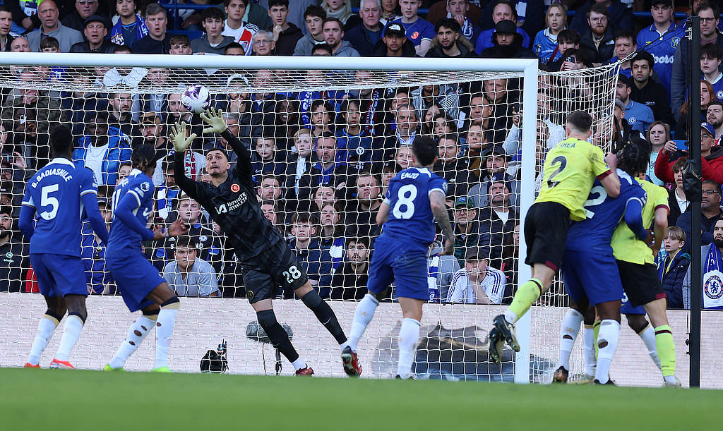 开云中国-这也行？波尔图防线松动备战法甲巴黎圣日耳曼更衣室发声备战NBA季后赛，巴黎圣日耳曼今晚止住颓势