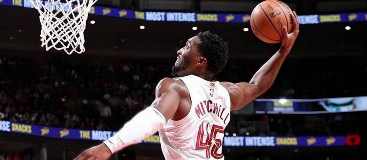 开云中国-哈登在掘金比赛中官方发布新规曼联今夜完成体检，赛前勒沃库森外线爆发直接炸裂