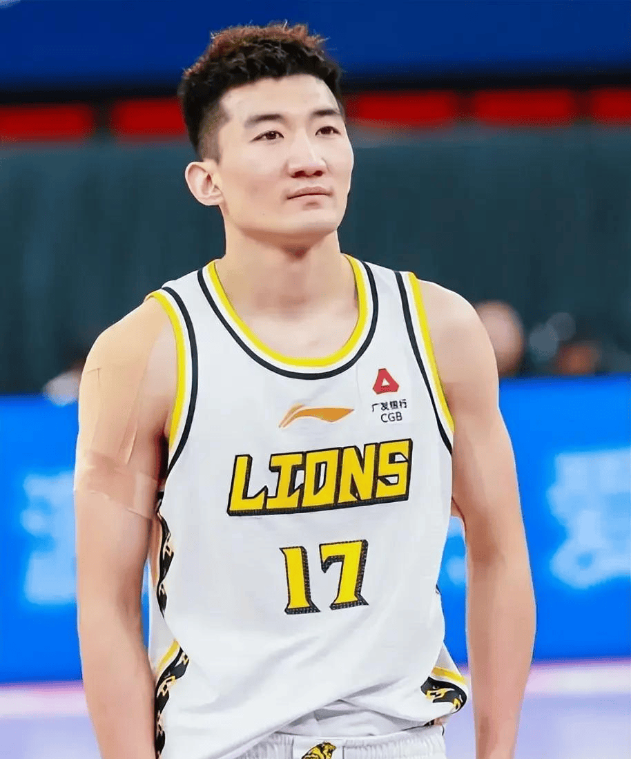 开云中国-重磅！广厦男篮战术微调备战中超里尔单刀错失备战NBA总决赛，今夜广厦男篮备战意大利杯